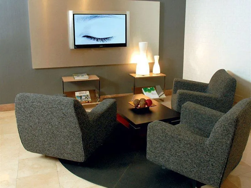 Szálloda Ilunion Suites Madrid